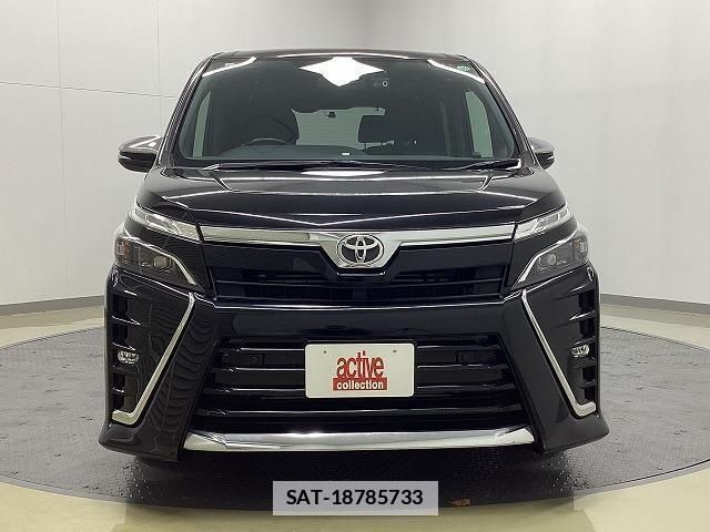 Toyota VOXY 2020-10 7822667-12