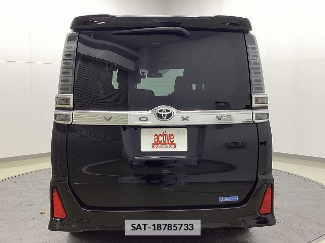 Toyota VOXY 2020-10 7822667-16