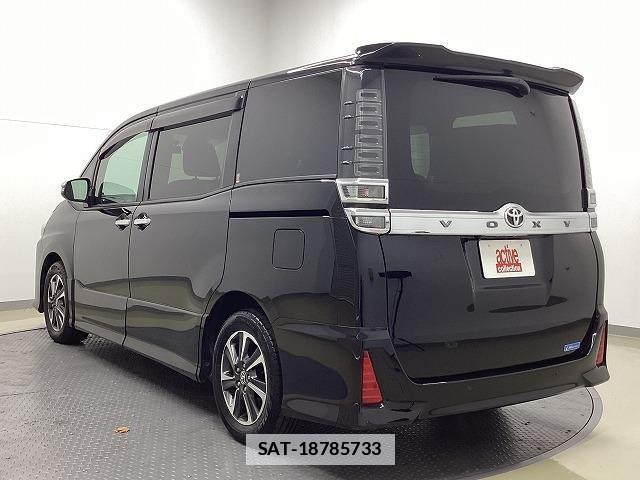 Toyota VOXY 2020-10 7822667-17