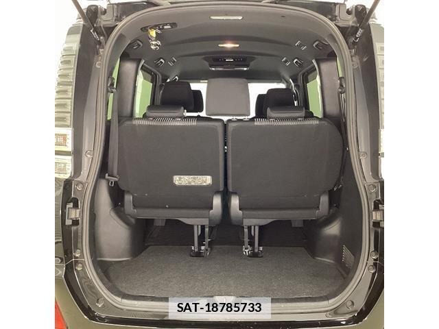 Toyota VOXY 2020-10 7822667-18