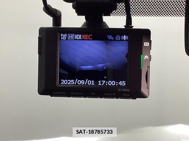Toyota VOXY 2020-10 7822667-9
