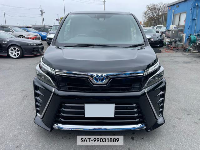Toyota VOXY 2020-12 7823134-1