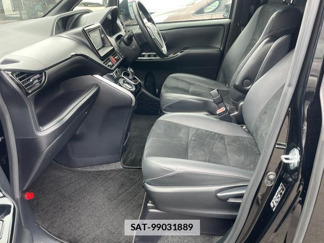 Toyota VOXY 2020-12 7823134-15