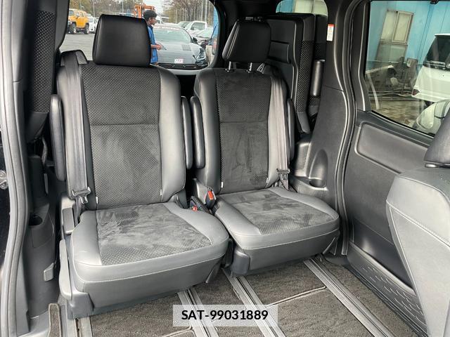 Toyota VOXY 2020-12 7823134-18