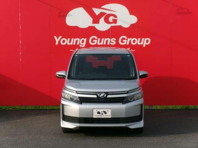 Toyota VOXY 2017-03 7823300-1