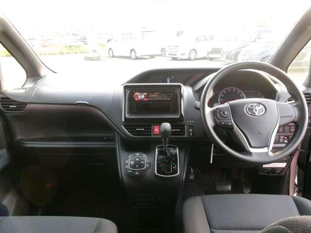 Toyota VOXY 2017-03 7823300-10