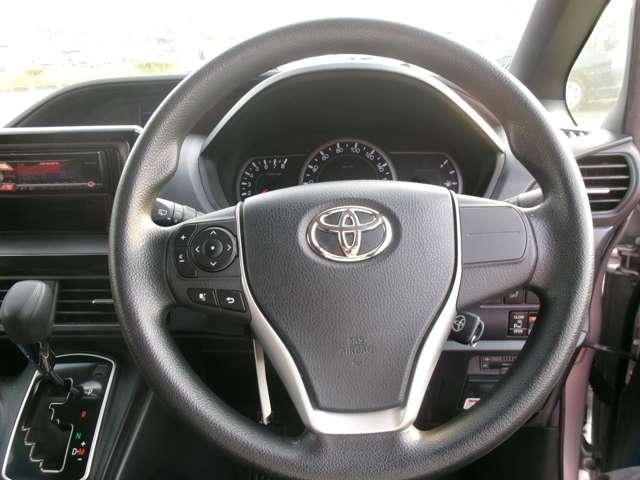 Toyota VOXY 2017-03 7823300-11