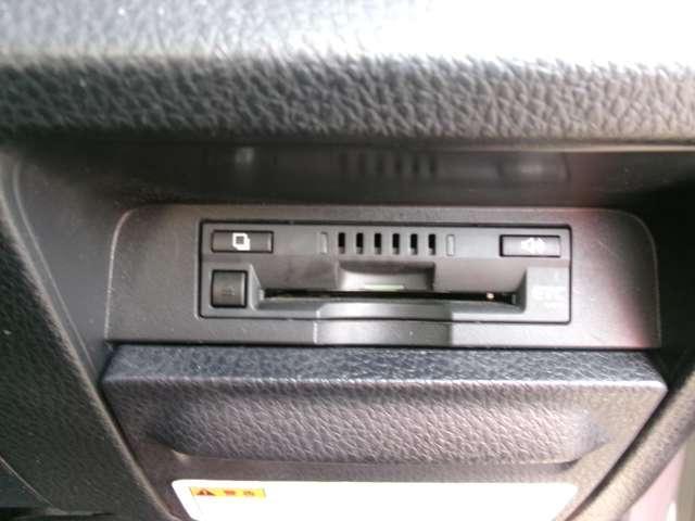 Toyota VOXY 2017-03 7823300-19