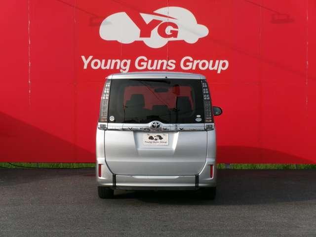 Toyota VOXY 2017-03 7823300-3