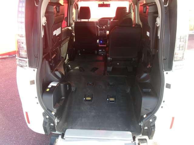 Toyota VOXY 2014-05 7823306-5