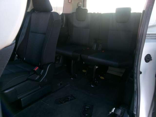 Toyota VOXY 2014-05 7823306-8