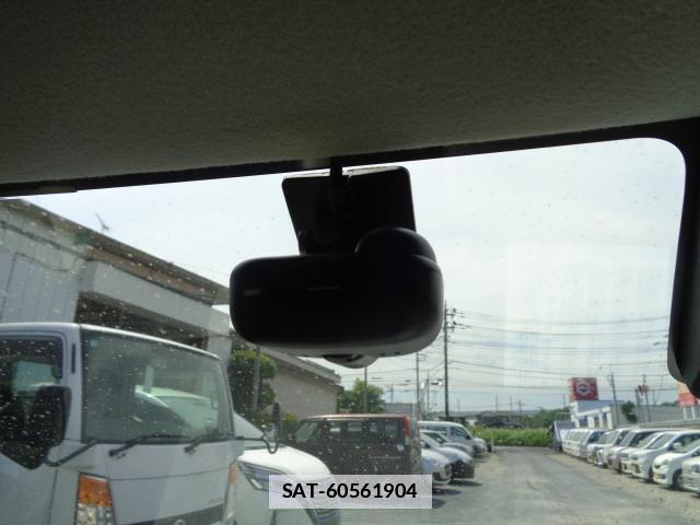 Suzuki WAGON R 2018-03 7817038-9