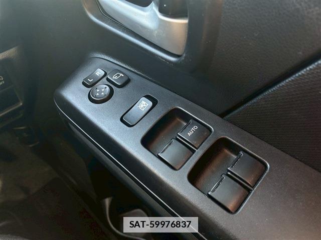 Suzuki WAGON R 2018-02 7817451-5