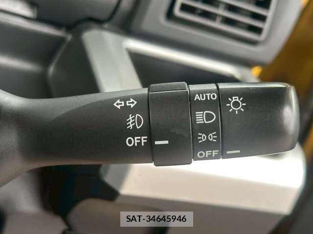 Daihatsu WAKE 2015-02 7815387-16