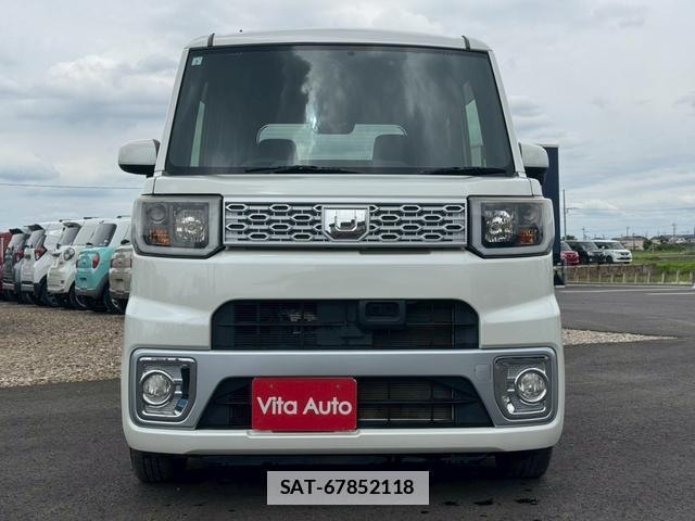 Daihatsu WAKE 2015-03 7815517-16
