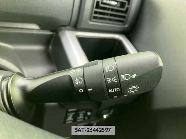 Daihatsu WAKE 2018-04 7816334-15
