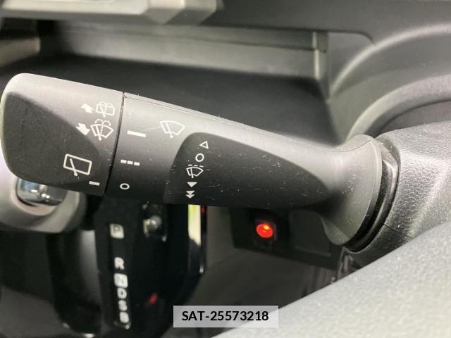 Daihatsu WAKE 2018-07 7821113-17