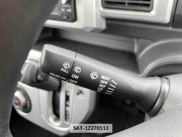 Daihatsu WAKE 2015-06 7821408-16