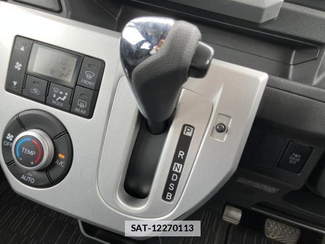 Daihatsu WAKE 2015-06 7821408-17