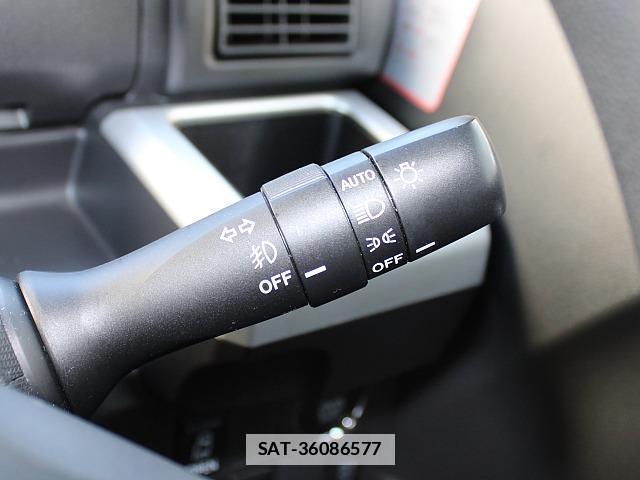 Daihatsu WAKE 2015-07 7823019-12