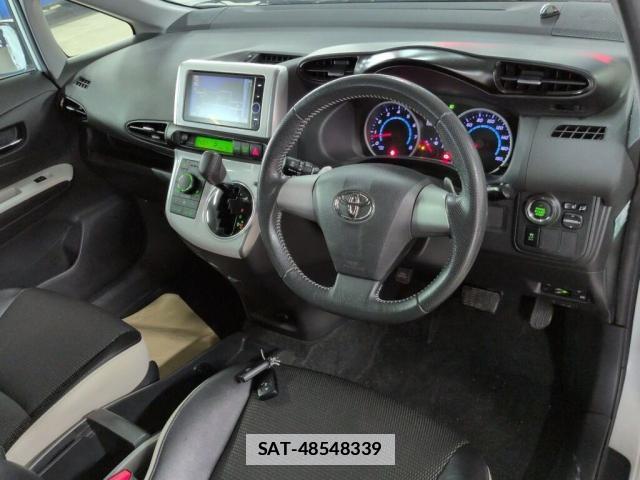 Toyota WISH 2012-05 7816147-2