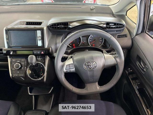 Toyota WISH 2012-05 7816669-4