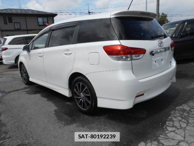 Toyota WISH 2009-04 7820397-13