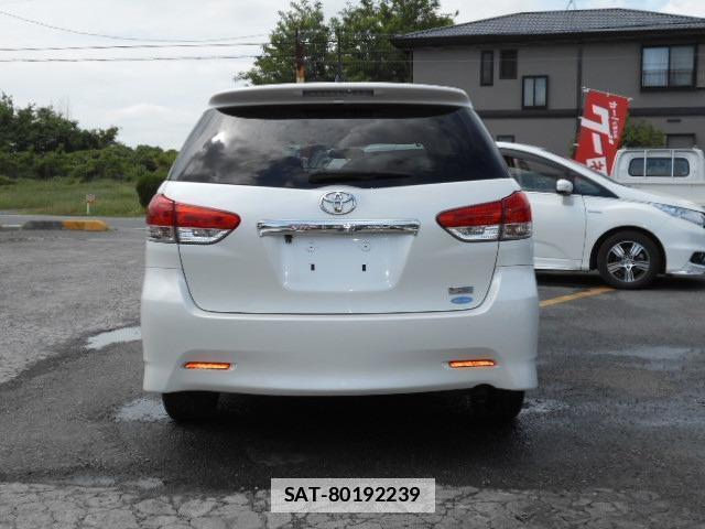 Toyota WISH 2009-04 7820397-6