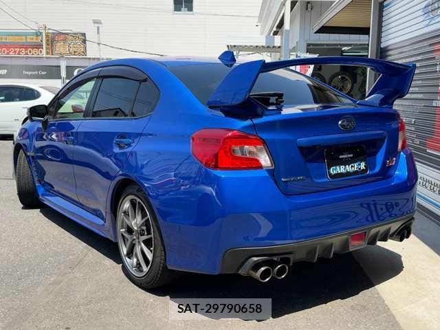Subaru WRX S4 2017-02 7823156-1