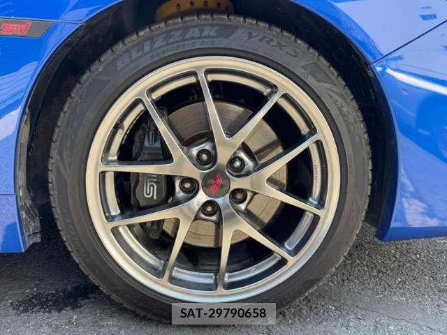 Subaru WRX S4 2017-02 7823156-9