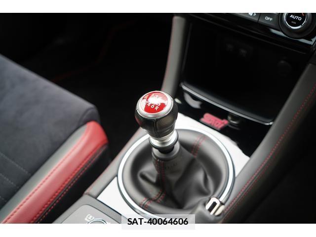 Subaru WRX STI 2019-09 7820362-17