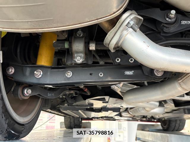Subaru WRX STI 2018-03 7820366-10