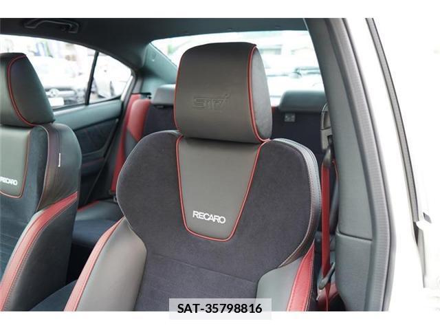Subaru WRX STI 2018-03 7820366-12
