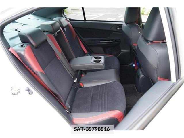Subaru WRX STI 2018-03 7820366-15