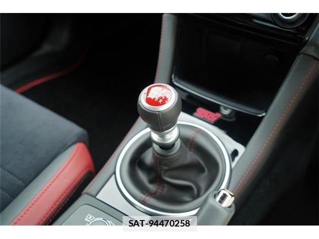Subaru WRX STI 2017-10 7820371-8