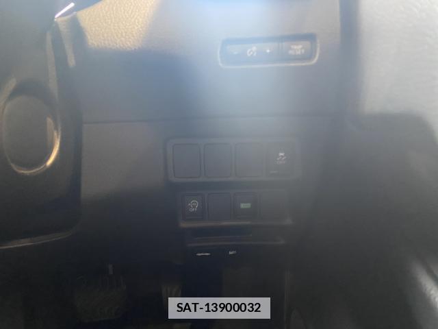 Nissan X-TRAIL 2014-02 7814647-12