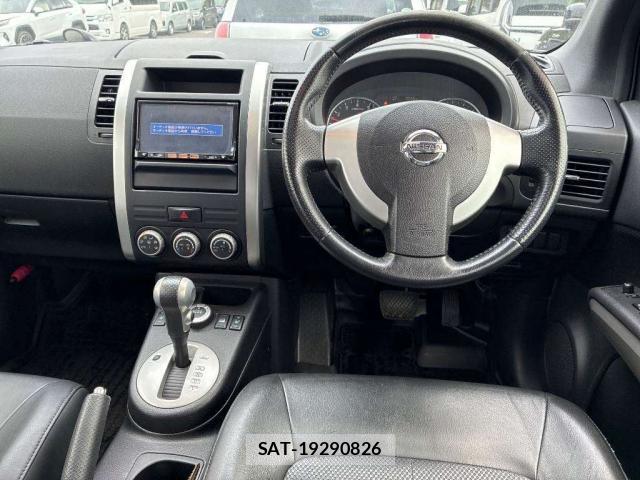 Nissan X-TRAIL 2012-03 7815842-2