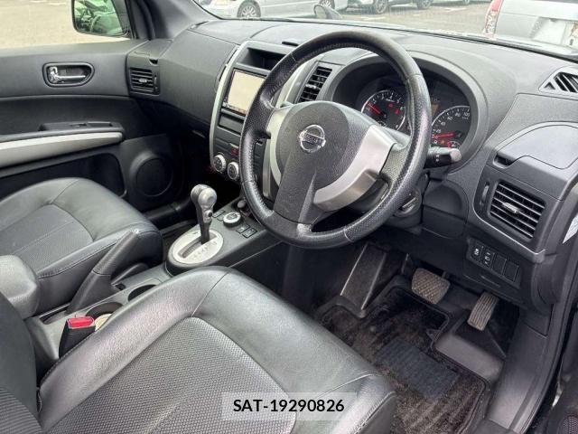 Nissan X-TRAIL 2012-03 7815842-3