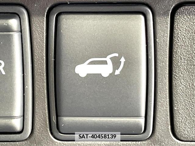 Nissan X-TRAIL 2017-06 7815964-4