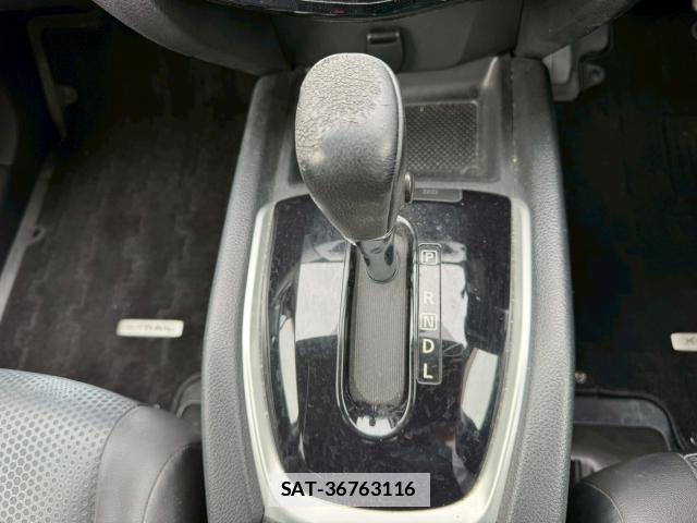 Nissan X-TRAIL 2015-04 7816456-11