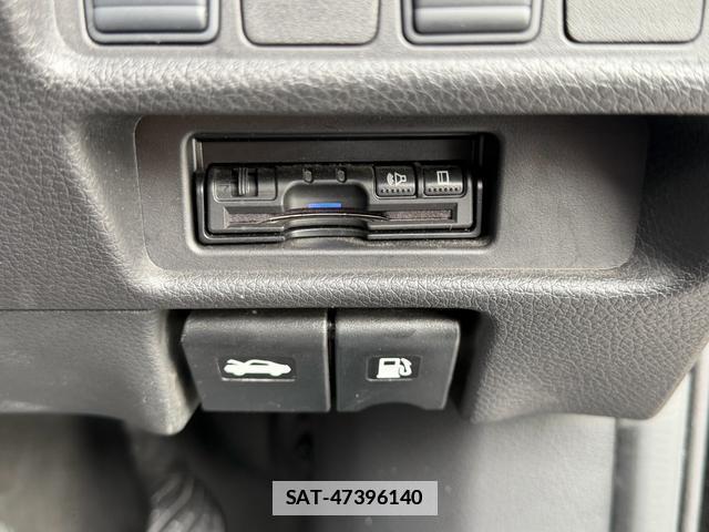 Nissan X-TRAIL 2018-06 7816943-8