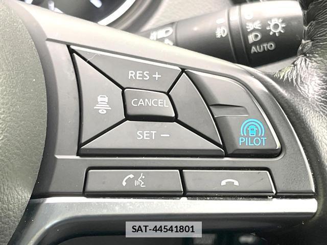Nissan X-TRAIL 2017-05 7818089-6