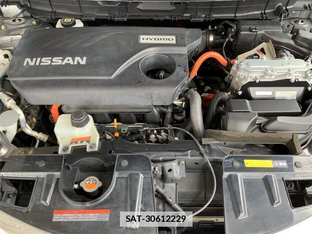 Nissan X-TRAIL 2017-09 7818841-16