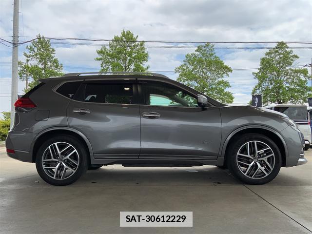 Nissan X-TRAIL 2017-09 7818841-3