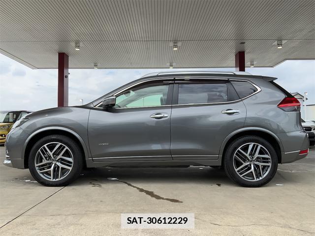 Nissan X-TRAIL 2017-09 7818841-4