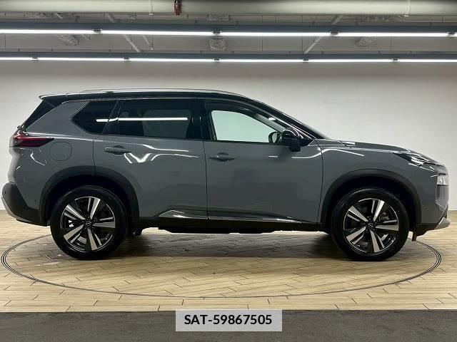 Nissan X-TRAIL 2022-08 7819037-17