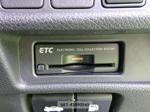 Nissan X-TRAIL 2016-04 7819865-11