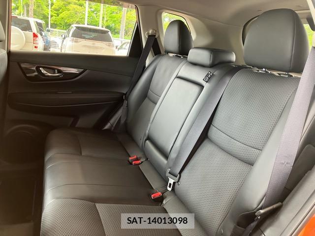 Nissan X-TRAIL 2017-06 7820073-7