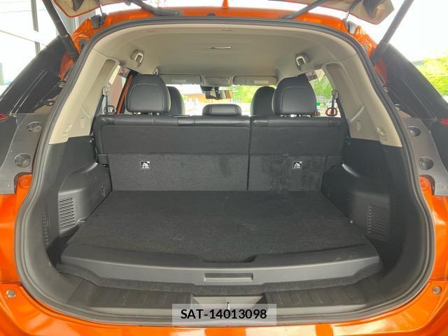 Nissan X-TRAIL 2017-06 7820073-8
