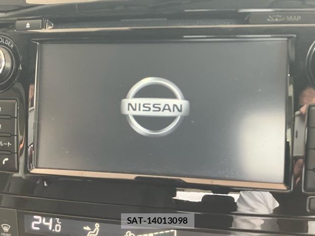 Nissan X-TRAIL 2017-06 7820073-9